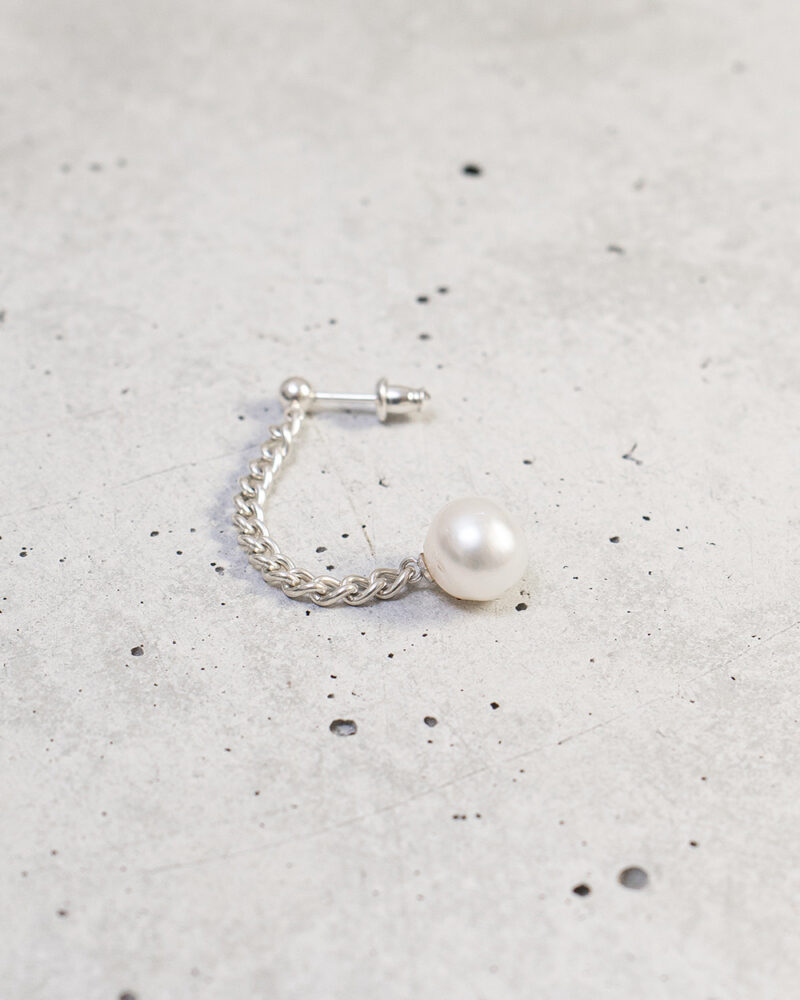 Chain Pearl pierce
